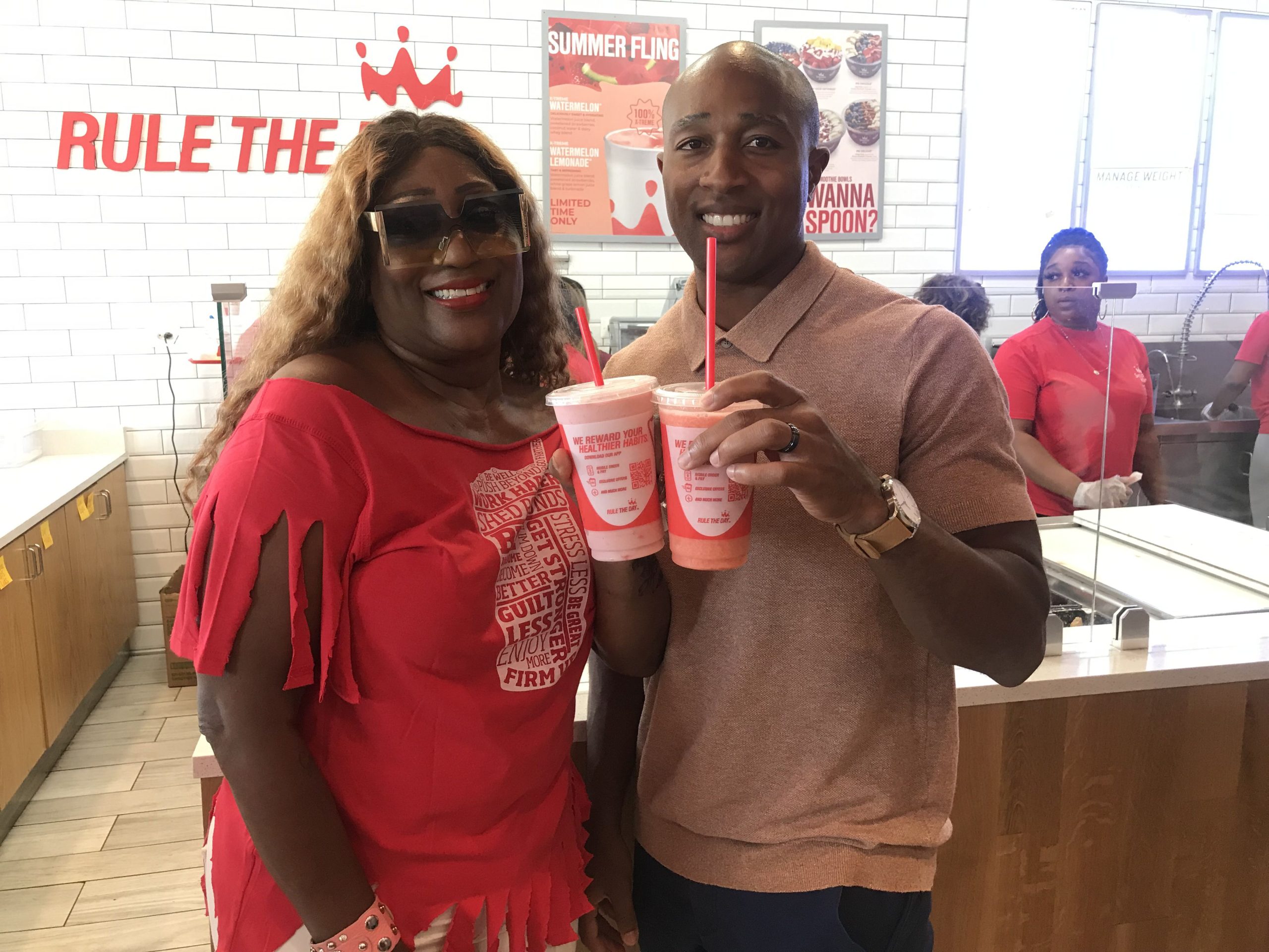 Sports stars Jewell and Jarryd Loyd open smoothie shop in Skokie