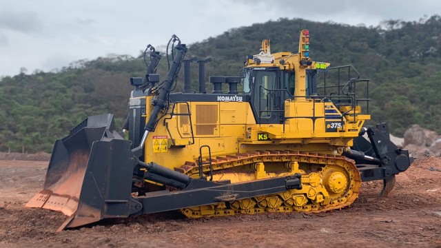 Construction provides strong financial results for Komatsu in Q2