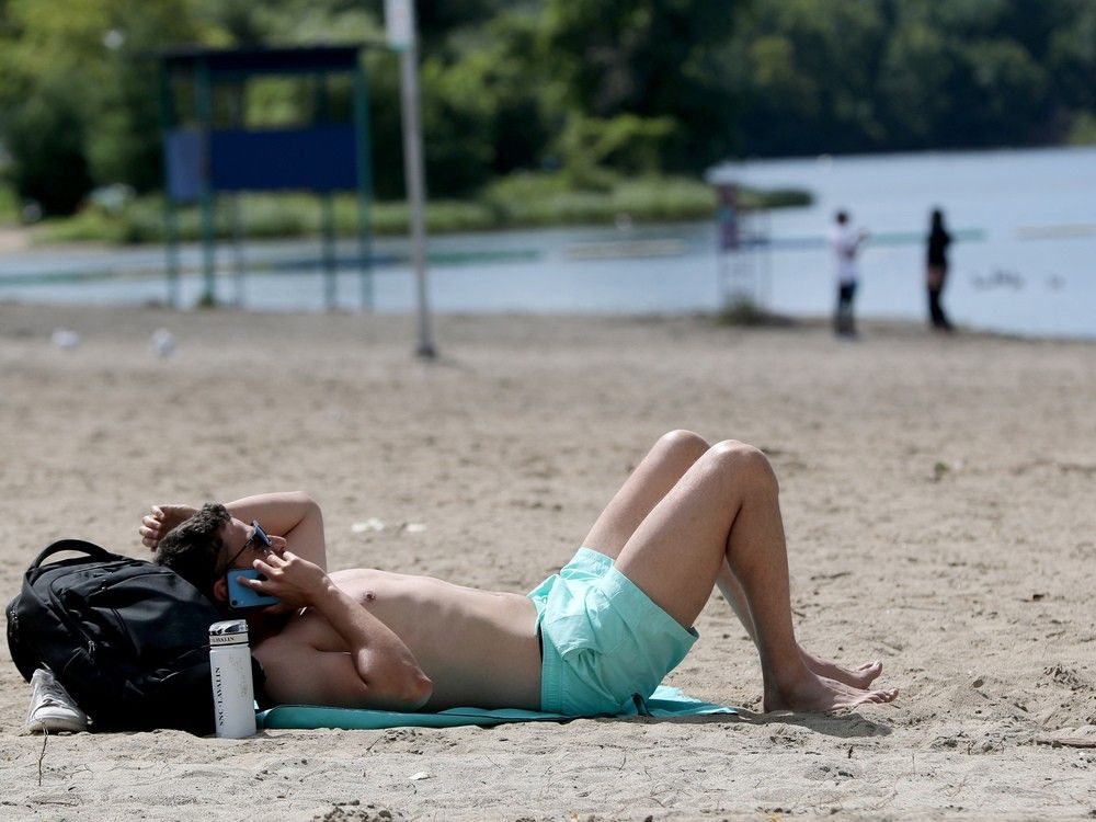 Mooney’s Bay beach again open for swimming, Ottawa Public Health says