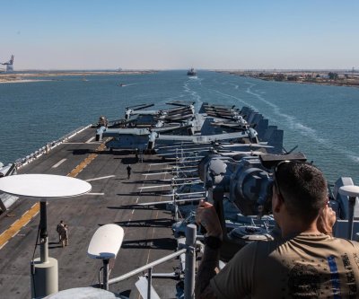 Thousands of Marines, additional U.S. warships arrive in Middle East