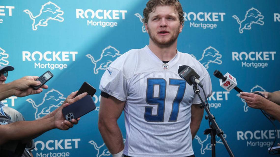 Detroit Lions Aidan Hutchinson Talked with J.J. Watt About Second-Year Jump