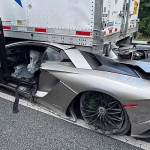 Photos : Rented Lamborghini Aventador Going 100+ mph Ends Under 18-wheel Truck