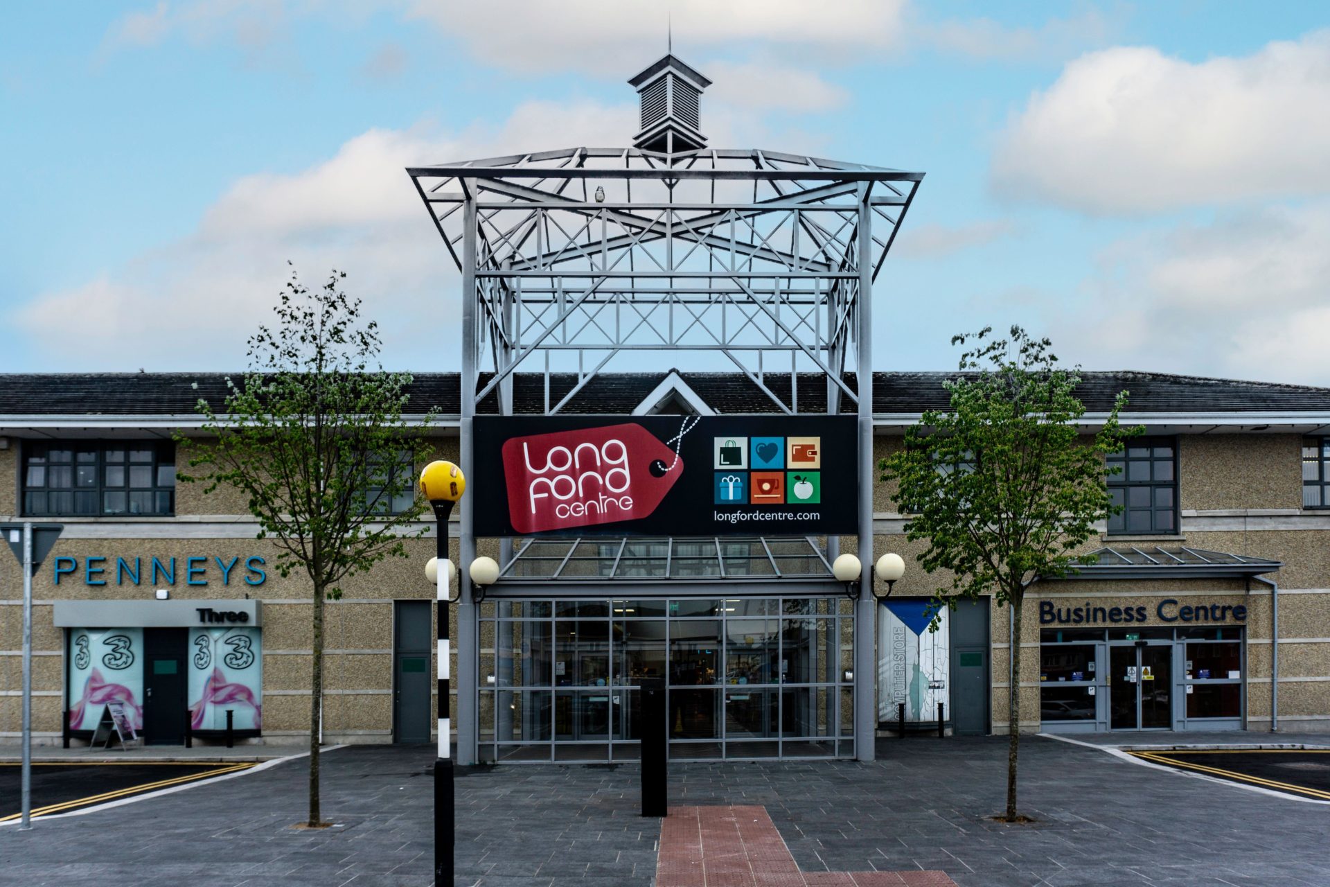 Longford supermarkets reopen following hoax calls