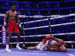 Anthony Joshua knocks out Robert Helenius after patient showing in London