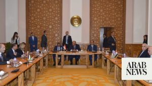 Egypt, Jordan, Iraq FMs discuss stronger economic ties at Cairo meeting