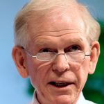 Legendary investor Jeremy Grantham sees shades of the dot-com bubble in markets