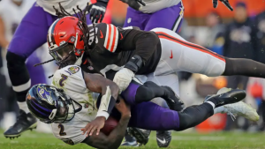 Is Jadeveon Clowney’s Reason for Ravens a Jab at Browns?