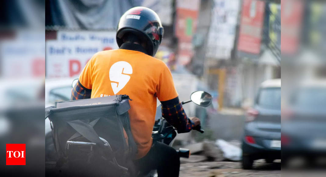 Food delivery firm Swiggy restarts IPO plans, aims for 2024 listing