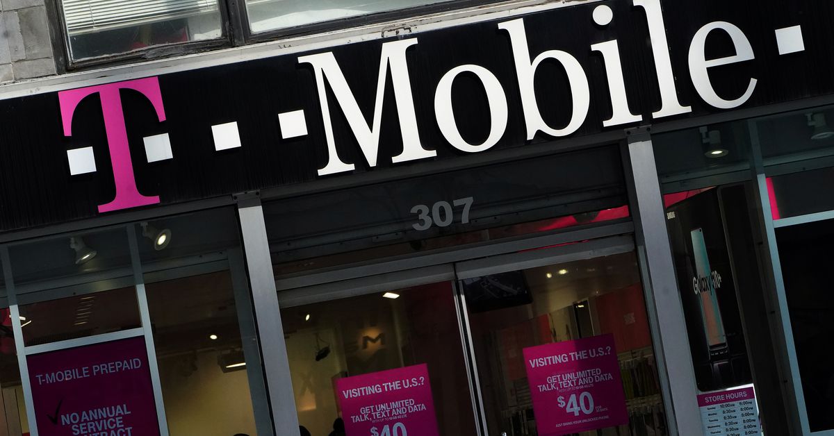 T-Mobile US announces $19 bln shareholder return program