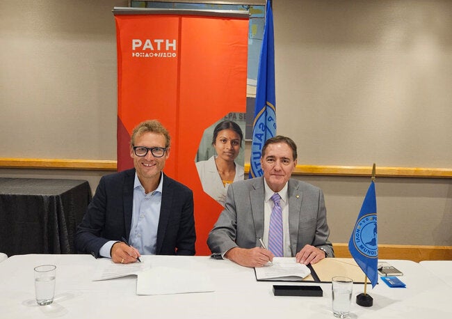 PAHO and PATH sign agreement to advance health equity in the Americas