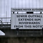 West London residents left without water for second day; Thames Water apologies