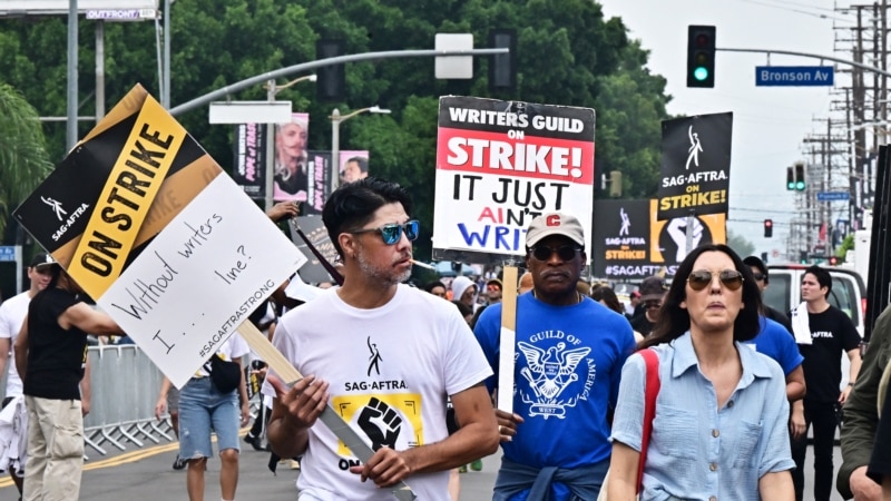 Striking Writers, Hollywood Studios to Meet Again Thursday