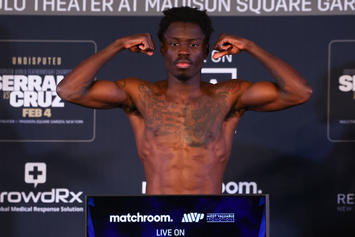 Richardson Hitchins vs Jose Zepeda weigh-in results