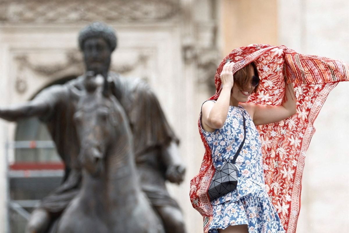 Heat Wave Bakes Southern Europe, Sparking Warnings to Stay Inside, Drink Water and Limit Exercise