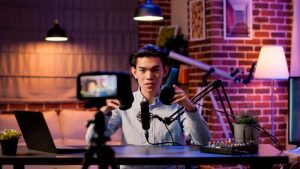 M’sian doctor discourages teens from pursuing content creation during health talk