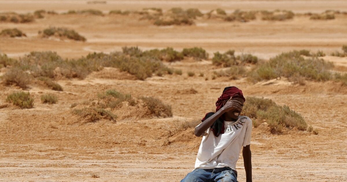 Migrants between life and death in Tunisia-Libya desert