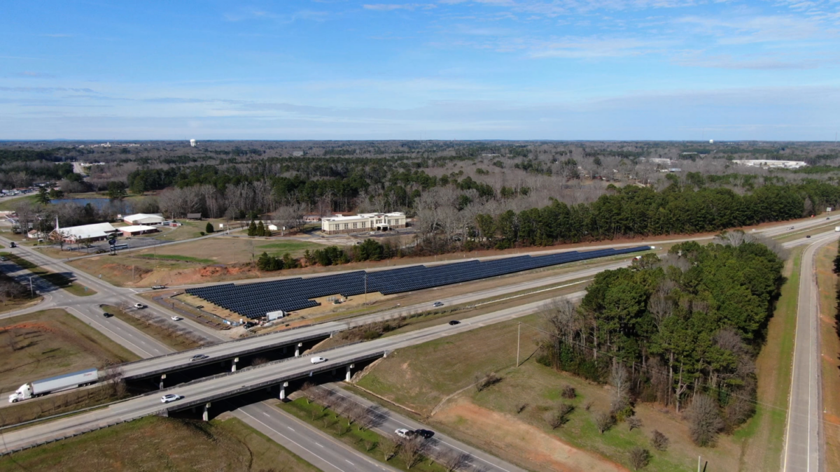 Highway solar could power 270,000 California homes, say green groups