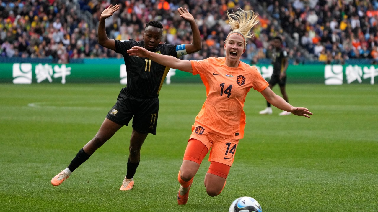 Netherlands beats South Africa to advance to quarterfinals at Women’s World Cup