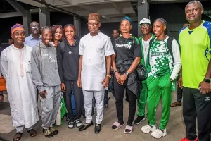 Enoh welcomes Team Nigeria from Budapest