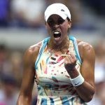 Keys ousts Wimbledon champ to round out semis