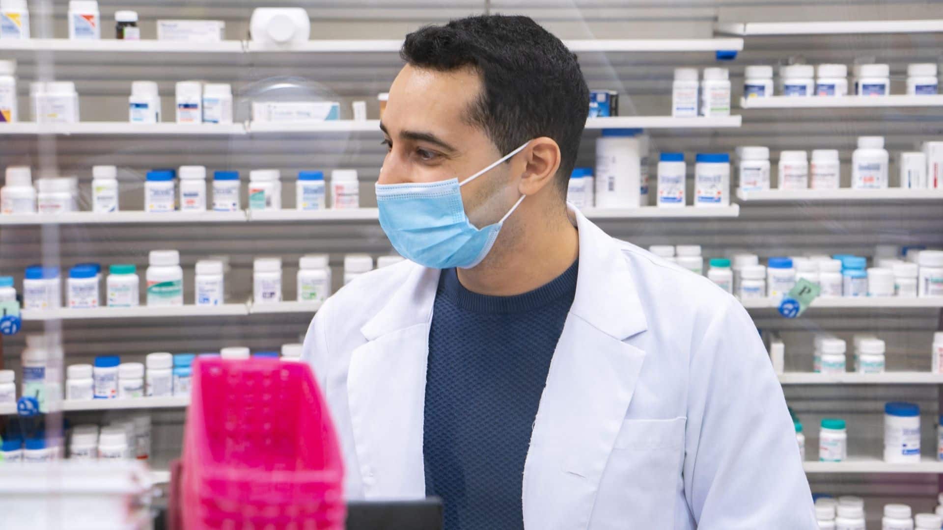 Ontarians can now visit a pharmacist to treat 6 more common ailments