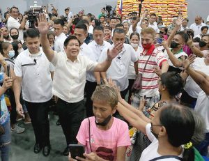 Marcos vows full force of law vs smugglers, hoarders