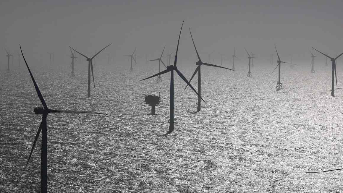 EU considers anti-subsidy probe into Chinese wind turbines