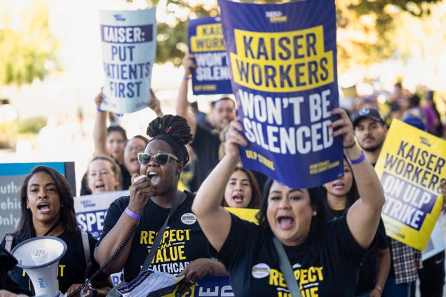 Kaiser Permanente workers are set to extend their strike after talks hit a stalemate