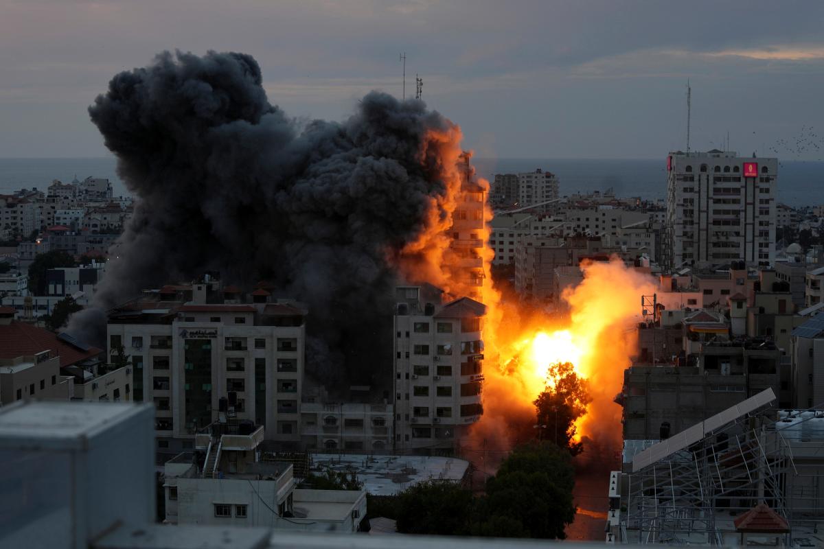 Israel-Hamas conflict live updates: Death toll nears 1,000 as Israel formally declares war