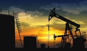 ‎Oil rises but posts weekly loss of over 8%