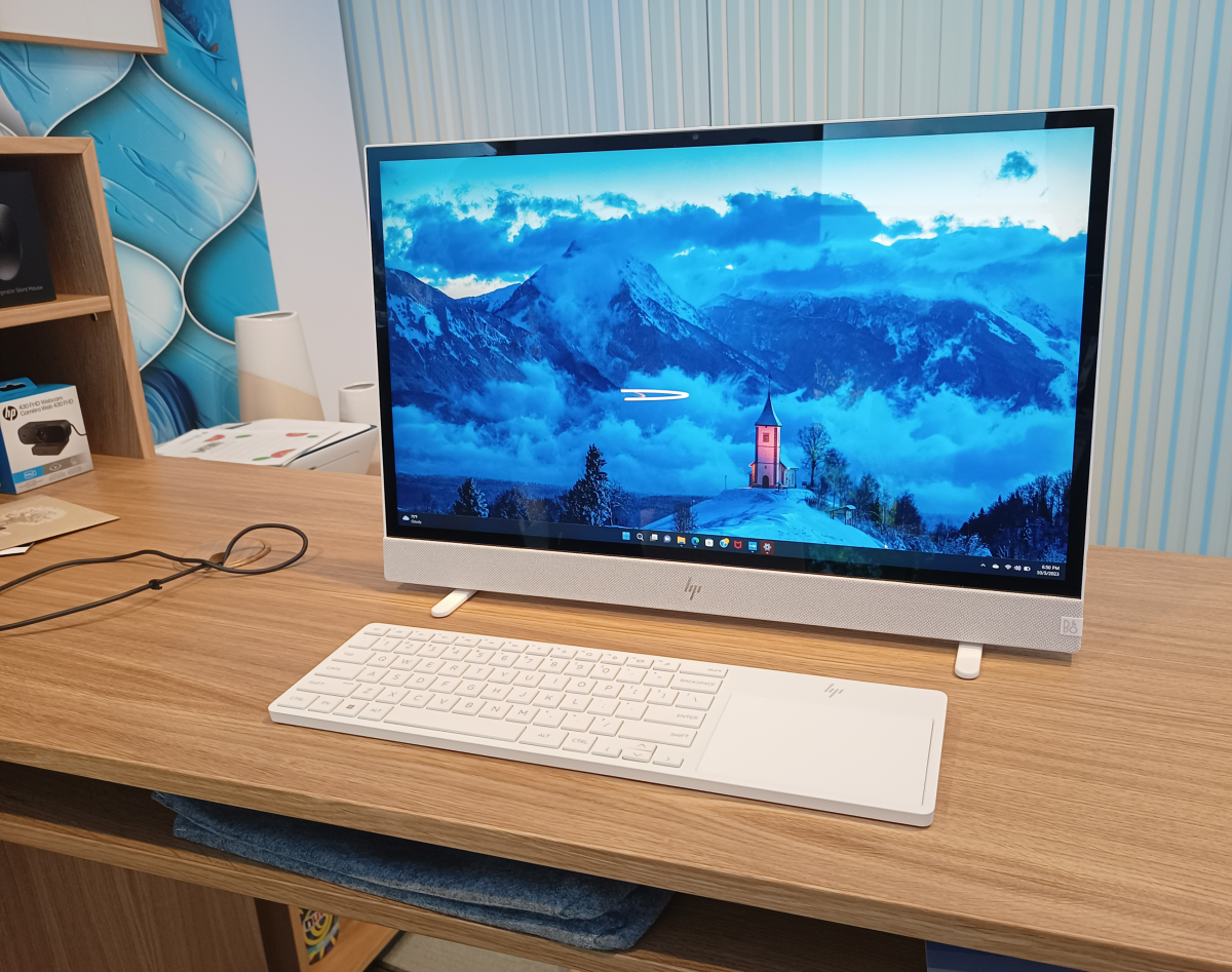 Hands-on: HP’s Envy Move is an all-in-one PC you can take anywhere