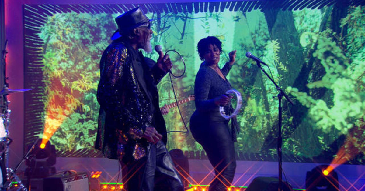 Saturday Sessions: Robert Finley performs “Sneakin’ Around”