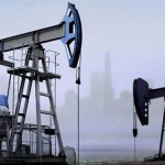 ‎Oil rises, set for weekly gain of 1%