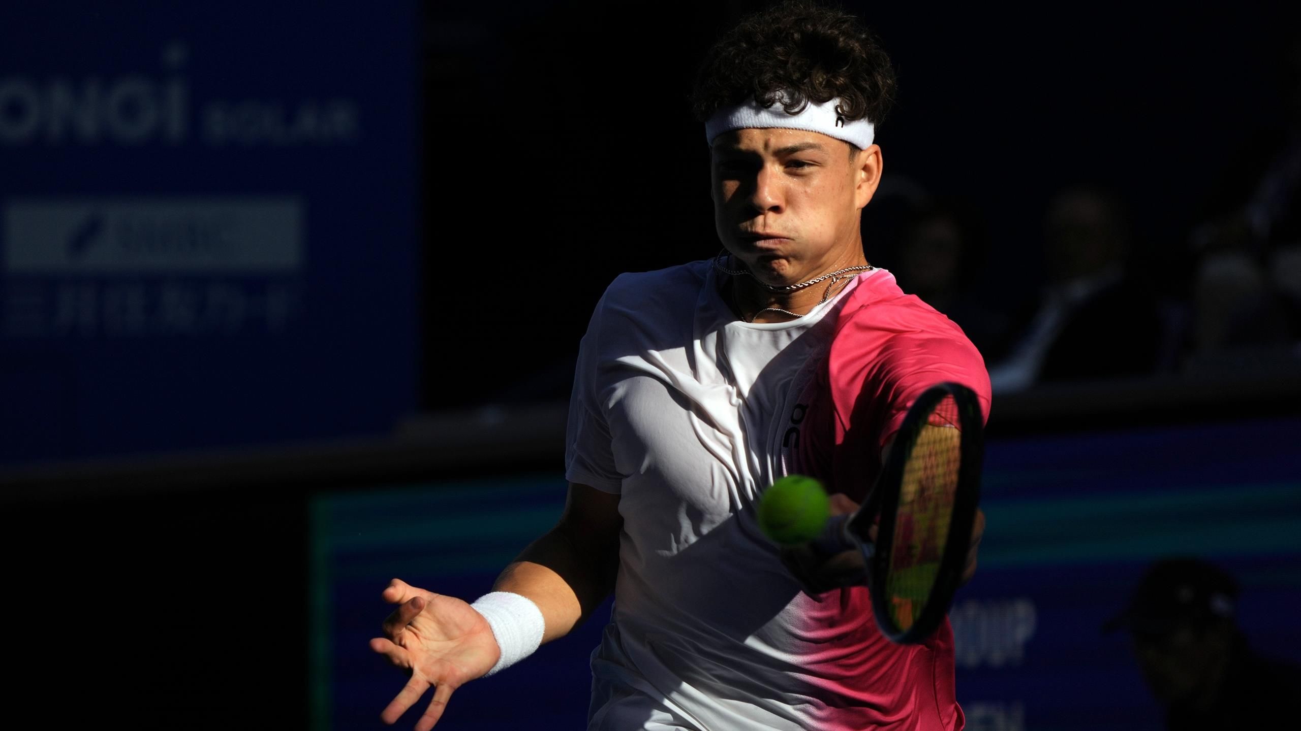 Shelton edges compatriot Giron to reach maiden ATP final