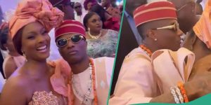 See the viral moment Wizkid and Osas Ighodaro got raunchy during singer’s mum’s burial