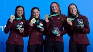 Canada swims to gold in women’s 4x100m freestyle relay at Pan Am Games