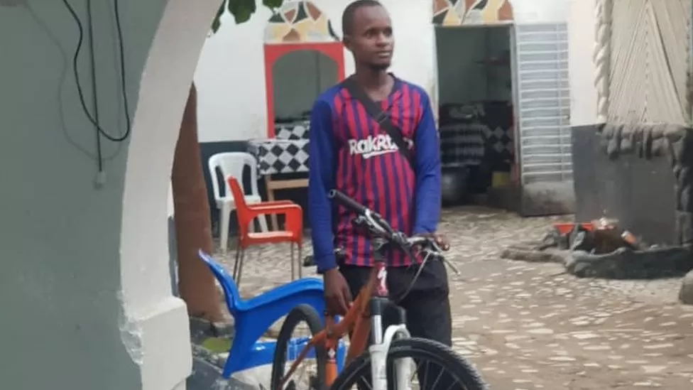 Student travels 4,000 miles on bicycle to attend his dream university