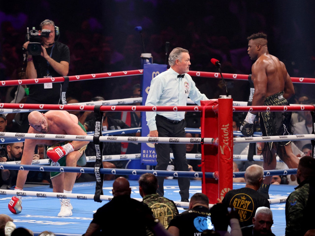 Tyson Fury gets off floor to beat Francis Ngannou in thrilling cross-over fight