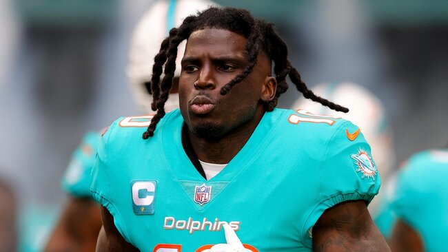 Dolphins Injury News: Tyreek Hill Back At Practice After Scare Wednesday