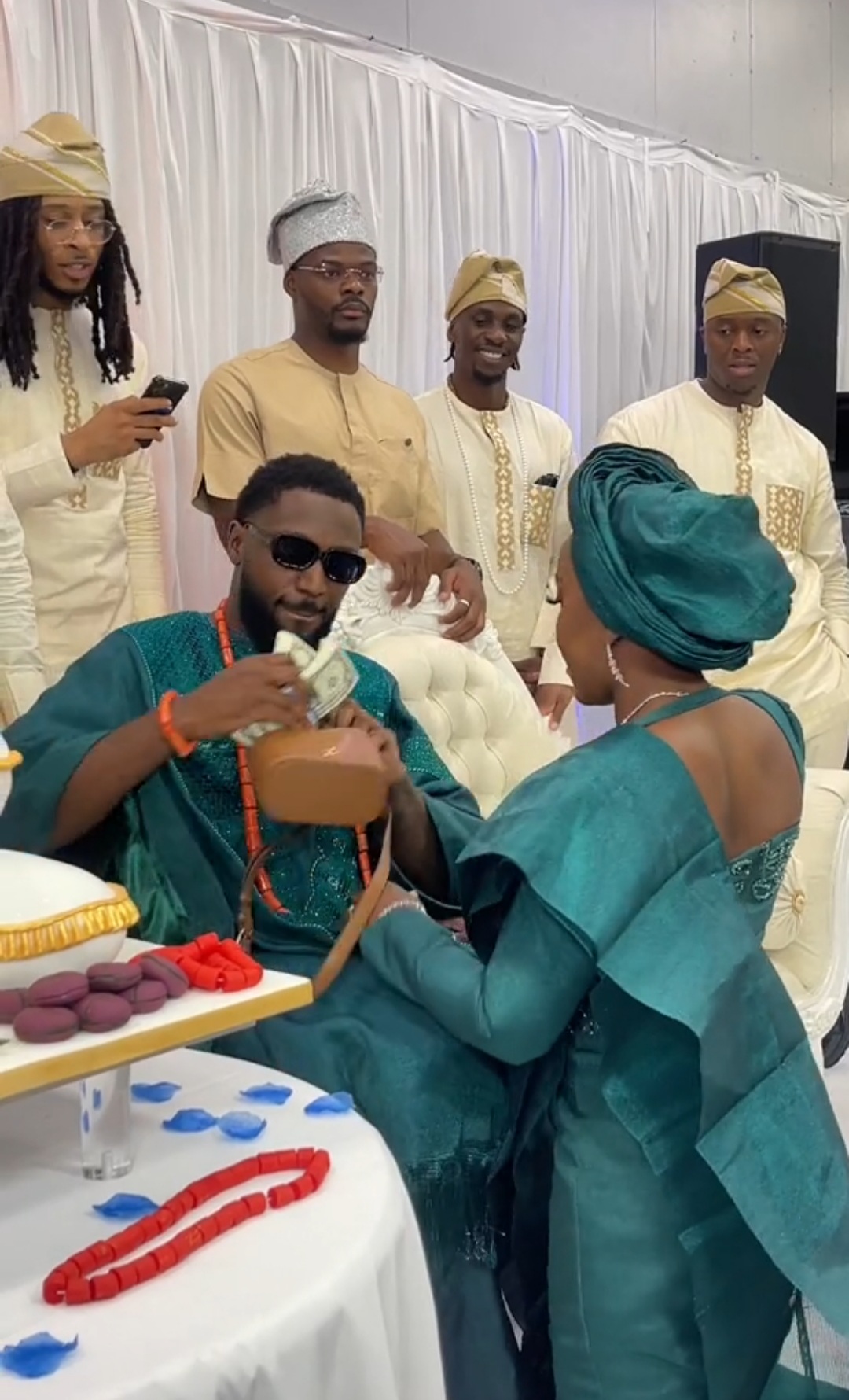 This Couple’s Moment During Their Yoruba Trad Will Have You Cheesing Out!