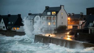 Storm Ciaran: Record winds cause deaths in western Europe