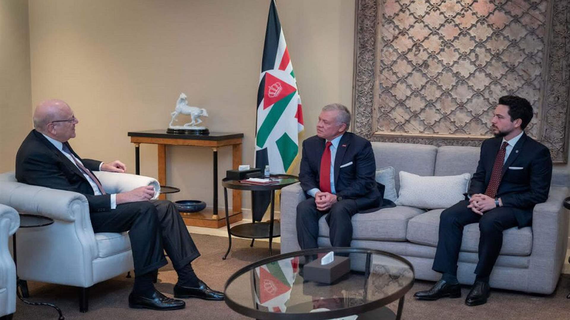 Jordanian king, Lebanese PM urge int’l efforts toward Gaza truce