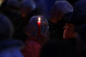 Crowds gather in Oxford city centre ahead of candlelit peace vigil