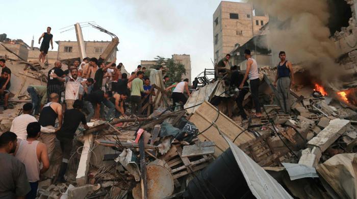 Israel blocks Gaza’s communication yet again, links pause in fighting to hostages’ return
