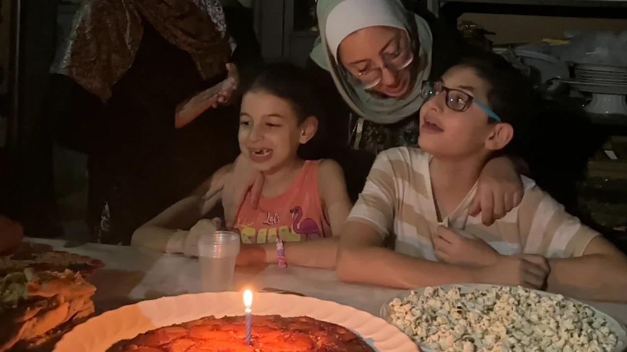 Opinion: The piercing sadness of a child’s birthday party in Gaza