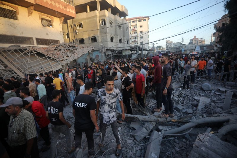 IDF spokesman says Israel has encircled Hamas stronghold of Gaza City