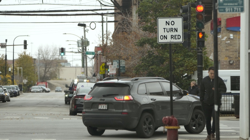 Cities look to copy Montreal’s ban of right turns on red, but safety data lacking