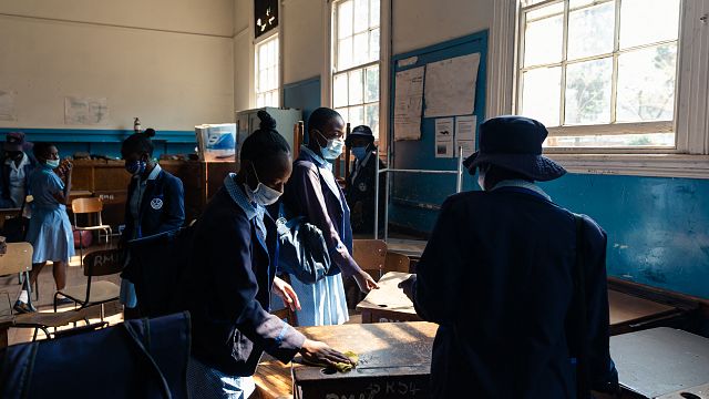 Zimbabwe faces teacher exodus over low pay