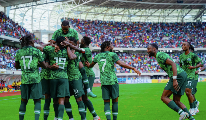 “NFF the problem not Peseiro” — Nigerians torn over Eagles coach