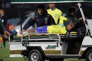 Neymar has torn knee ligament, facing surgery